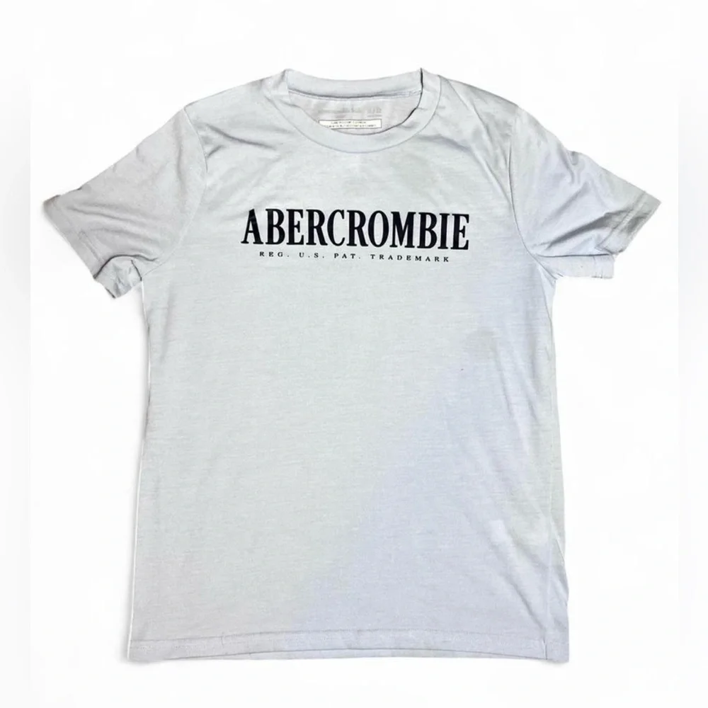 Abercrombie Kids Light Blue Tee Sleep Size 11/12